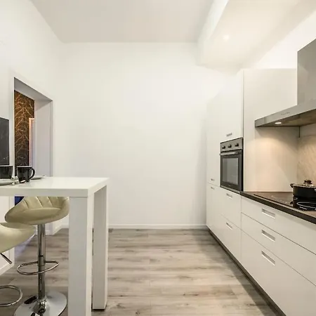 Portofino Luxury City Center - Free Parking - Ac *