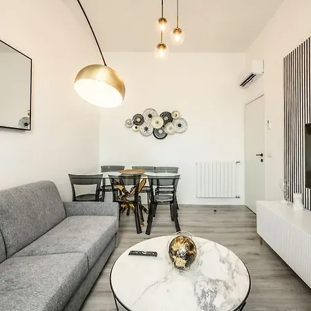 Portofino Luxury City Center - Free Parking - Ac Appartement