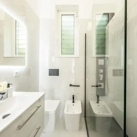 Portofino Luxury City Center - Free Parking - Ac Appartement *