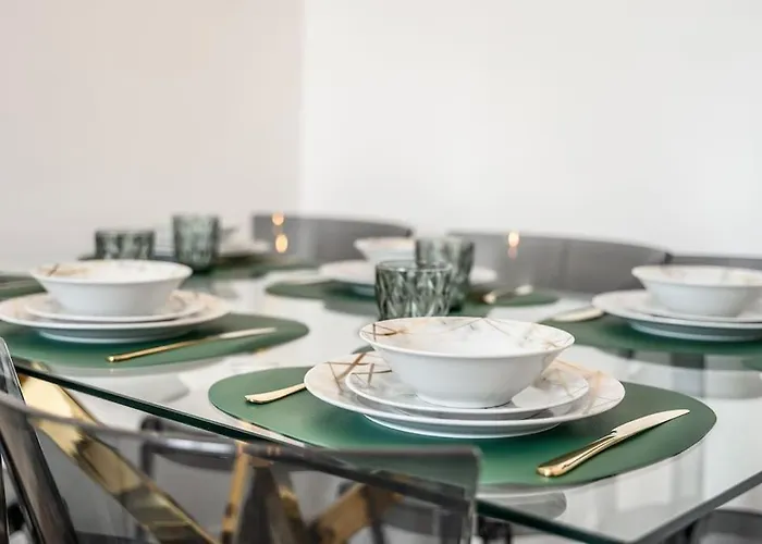 Portofino Luxury Center - Free Parking - Ac Apartman