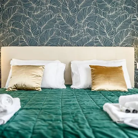 Portofino Luxury City Center - Free Parking - Ac