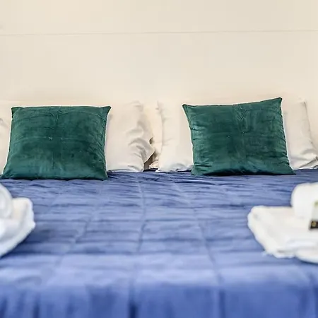 Portofino Luxury City Center - Free Parking - Ac Apartment *